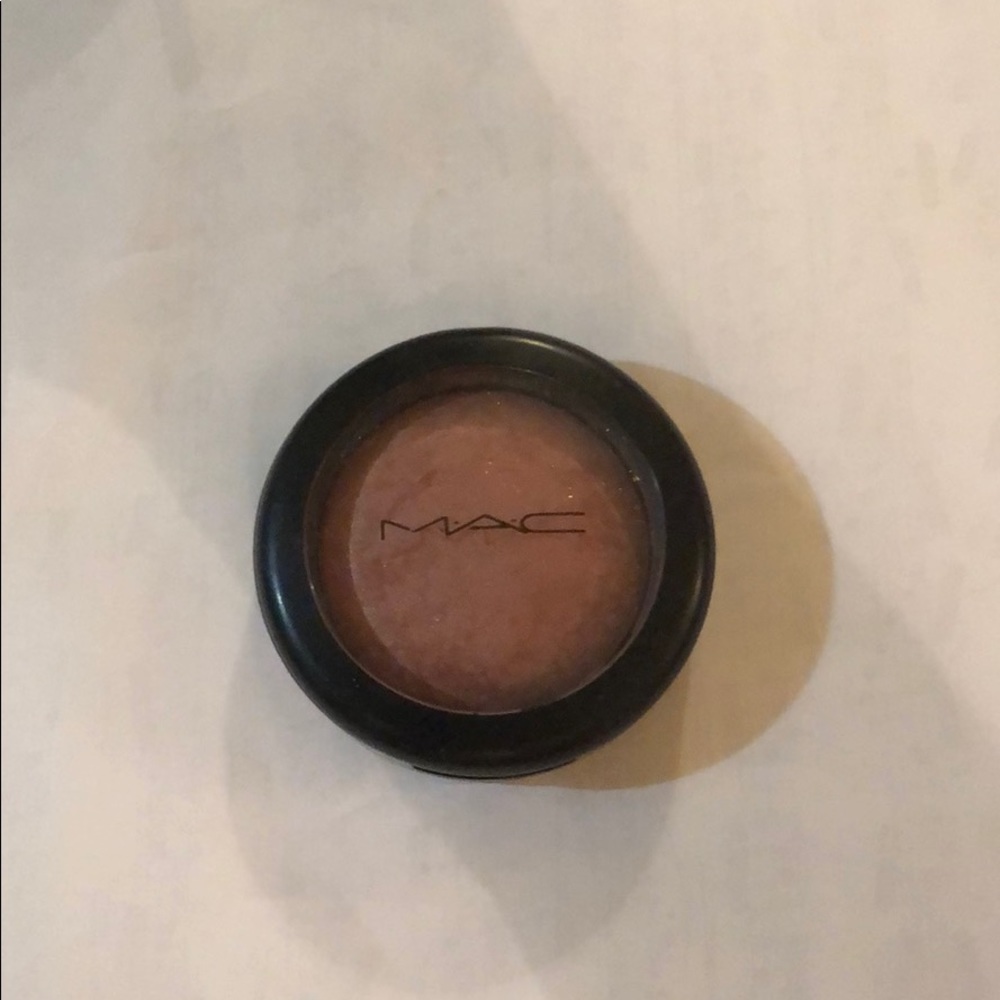 MAC bronzer